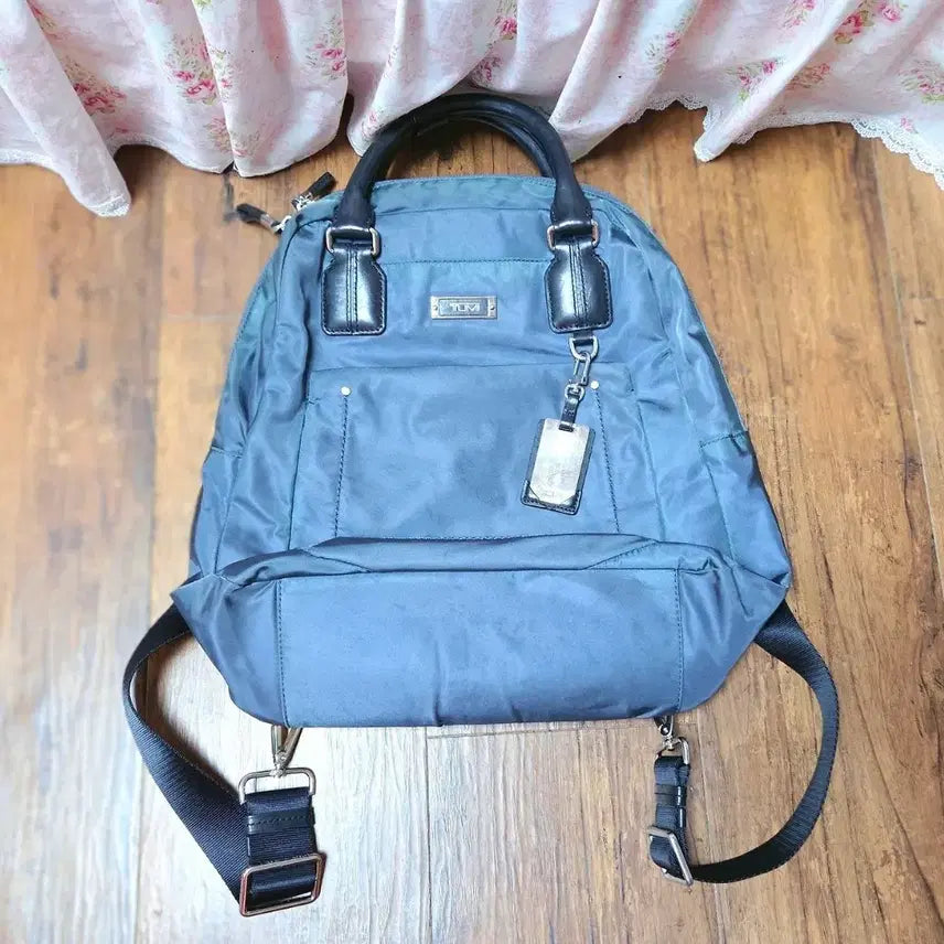 [BUNJANG] Tumi 3-Way Convertible Backpack/Crossbody/Tote Bag / 정품투미 백팩/크로스백/토트백 3way 백