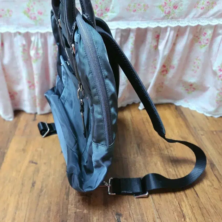 [BUNJANG] Tumi 3-Way Convertible Backpack/Crossbody/Tote Bag / 정품투미 백팩/크로스백/토트백 3way 백