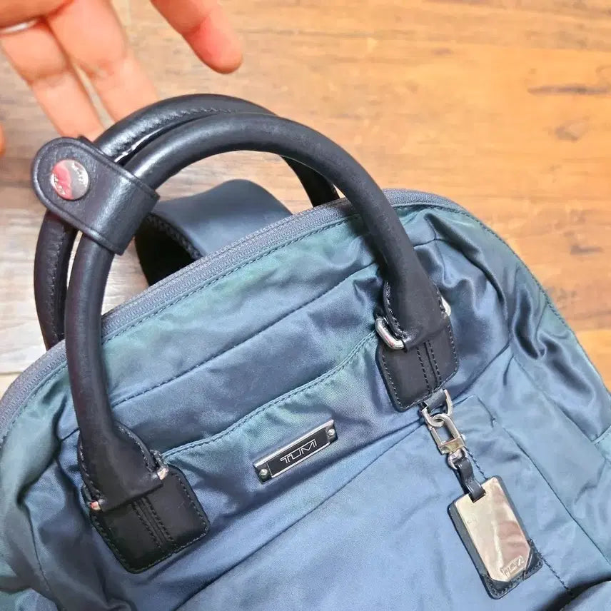 [BUNJANG] Tumi 3-Way Convertible Backpack/Crossbody/Tote Bag / 정품투미 백팩/크로스백/토트백 3way 백
