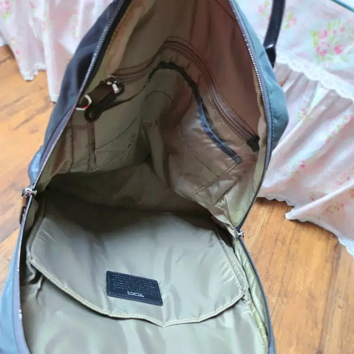 [BUNJANG] Tumi 3-Way Convertible Backpack/Crossbody/Tote Bag / 정품투미 백팩/크로스백/토트백 3way 백