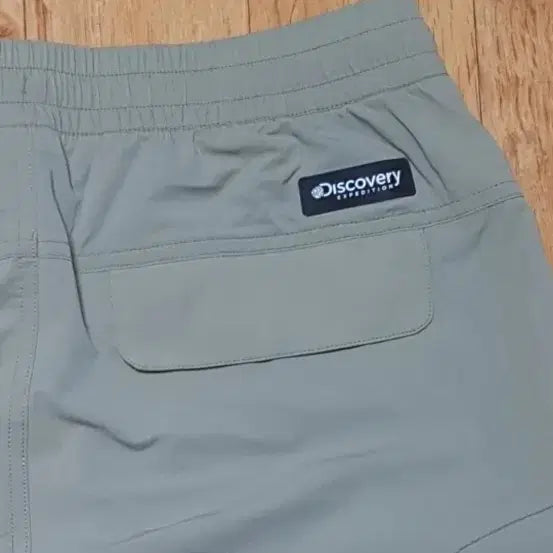 [BUNJANG] Discovery Functional Lightweight Cargo Shorts - Light Beige / 디스커버리 기능성 얇은 냉감용 카고 반바지, 30~31인치,연한 베이지색