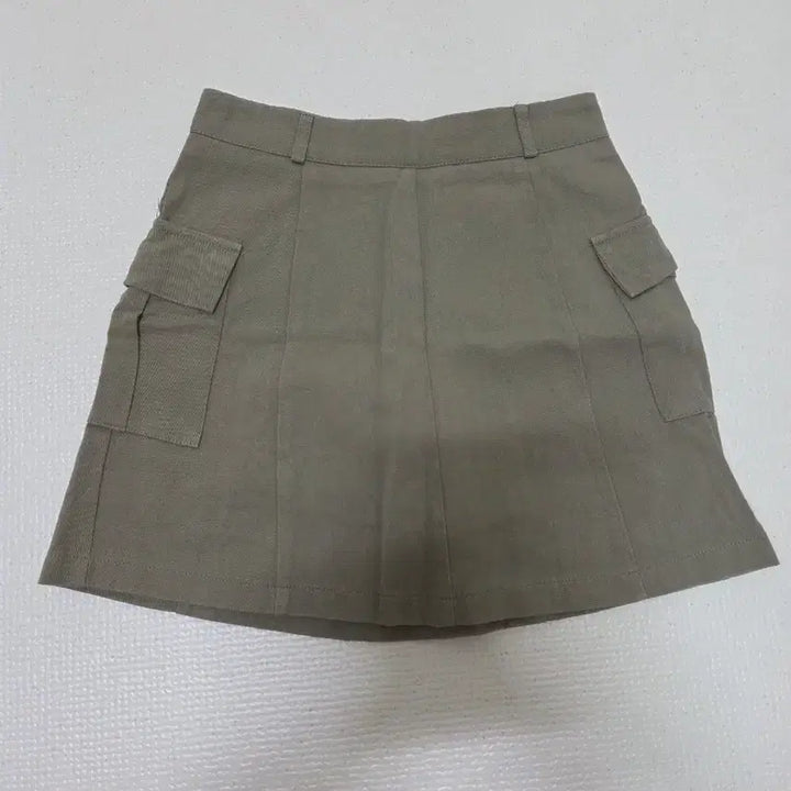 [BUNJANG] Ably Zigzag Khaki Cargo Mini Skirt / 에이블리 지그재그 카키 카고 미니스커트