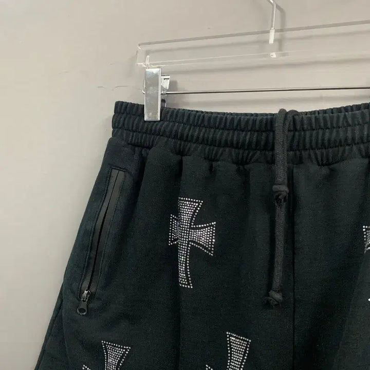 [BUNJANG] UNKNOWN Cross Street Sweat Shorts / XL 언노운 UNKNOWN 크로스 십자가 스트릿 스웻 쇼츠 반바지