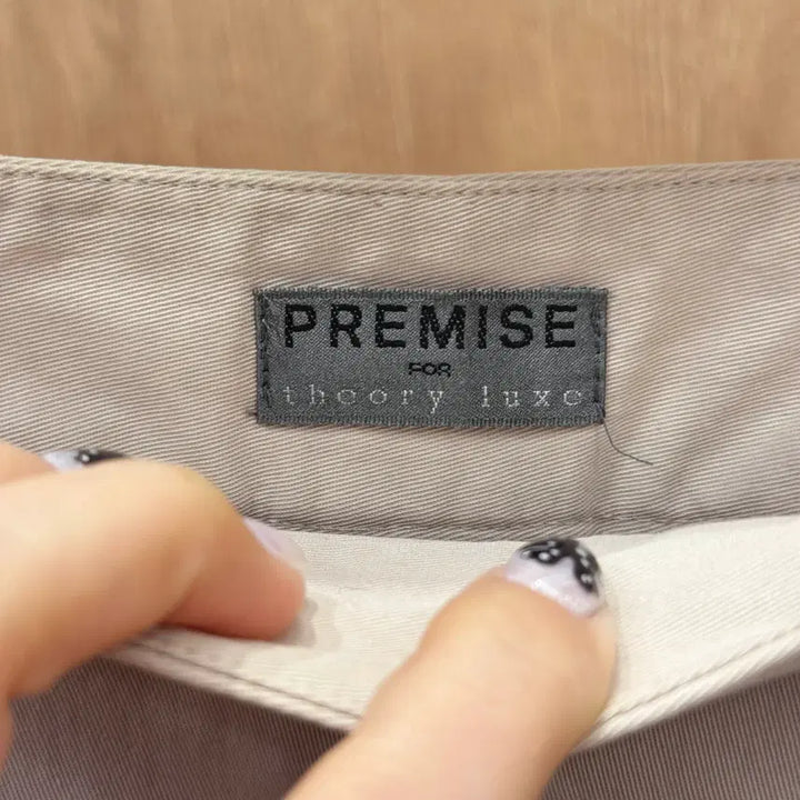 [BUNJANG] Theory Luxe H-Line Midi Skirt Beige / 띠어리 럭스 H라인 미디 스커트 후면 절개 디테일 베이지