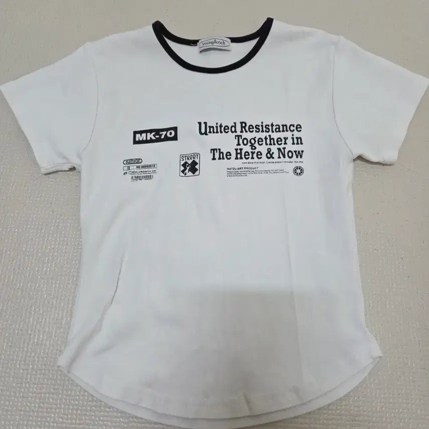 [BUNJANG] Avely Zigzag Short Sleeve T-shirt / 에이블리 지그재그 반팔티