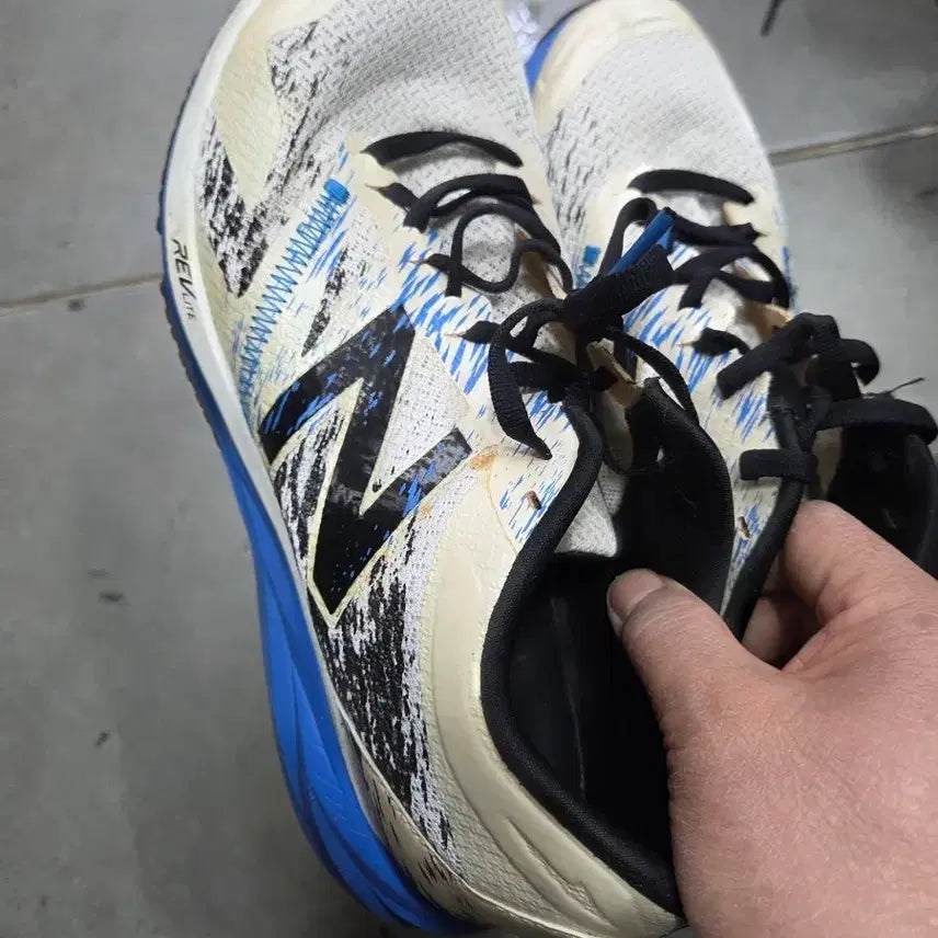 [BUNJANG] New Balance REVlite Running Shoes White/Blue 265mm / 뉴발란스 REVlite 런닝화 흰파265