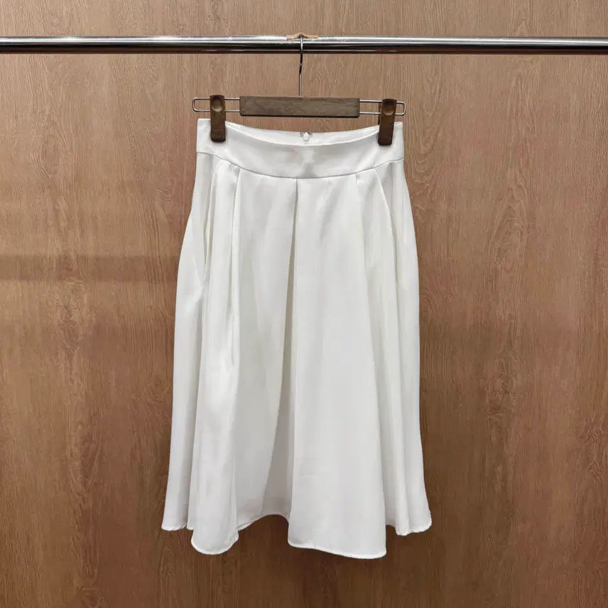 [BUNJANG] Beaker Flare Midi Skirt A-Line Daily Ivory / 비이커 플레어 미디 스커트 핀턱 디테일 A라인 데일리 아이보리