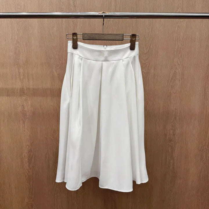 [BUNJANG] Beaker Flare Midi Skirt A-Line Daily Ivory / 비이커 플레어 미디 스커트 핀턱 디테일 A라인 데일리 아이보리