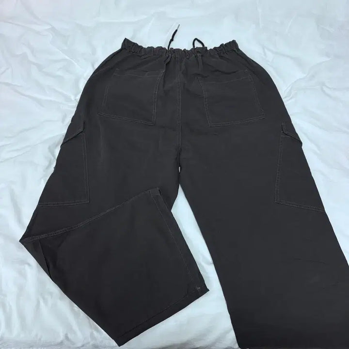 [BUNJANG] Industry VTG Slant Cargo Parachute Pants Charcoal L / (새상품) 인더스트 VTG 사선카고 파라슈트 팬츠 차콜 L(3)