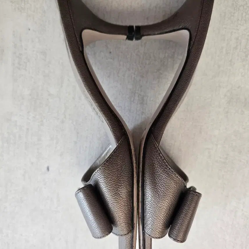 [BUNJANG] Ferragamo Mule 35.5 Gold Brown Slippers / 페라가모 뮬 35.5 골드브라운 슬리퍼 225-230