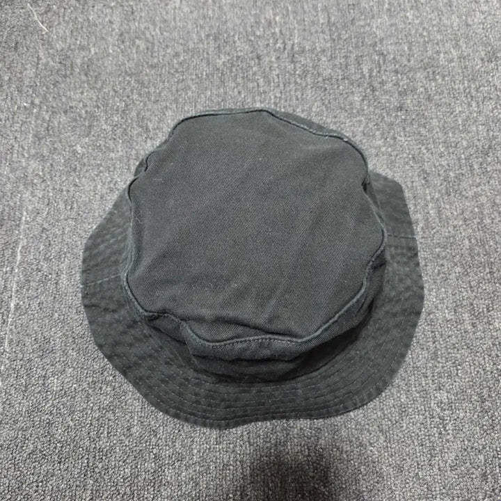 [BUNJANG] Polo Ralph Lauren Black Red Pony Chino Bucket Hat / 폴로랄프로렌 블랙 레드 포니 치노 버킷햇 26041619