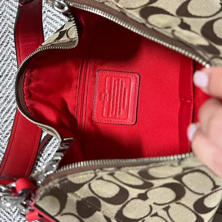 [BUNJANG] Coach Signature Shoulder Bag / 코치 시그니처 숄더백