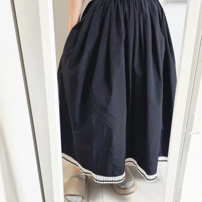 [BUNJANG] Bottom Hem Detail Hepburn Long Skirt / 고퀄 밑단포인트 햅번 롱스커트
