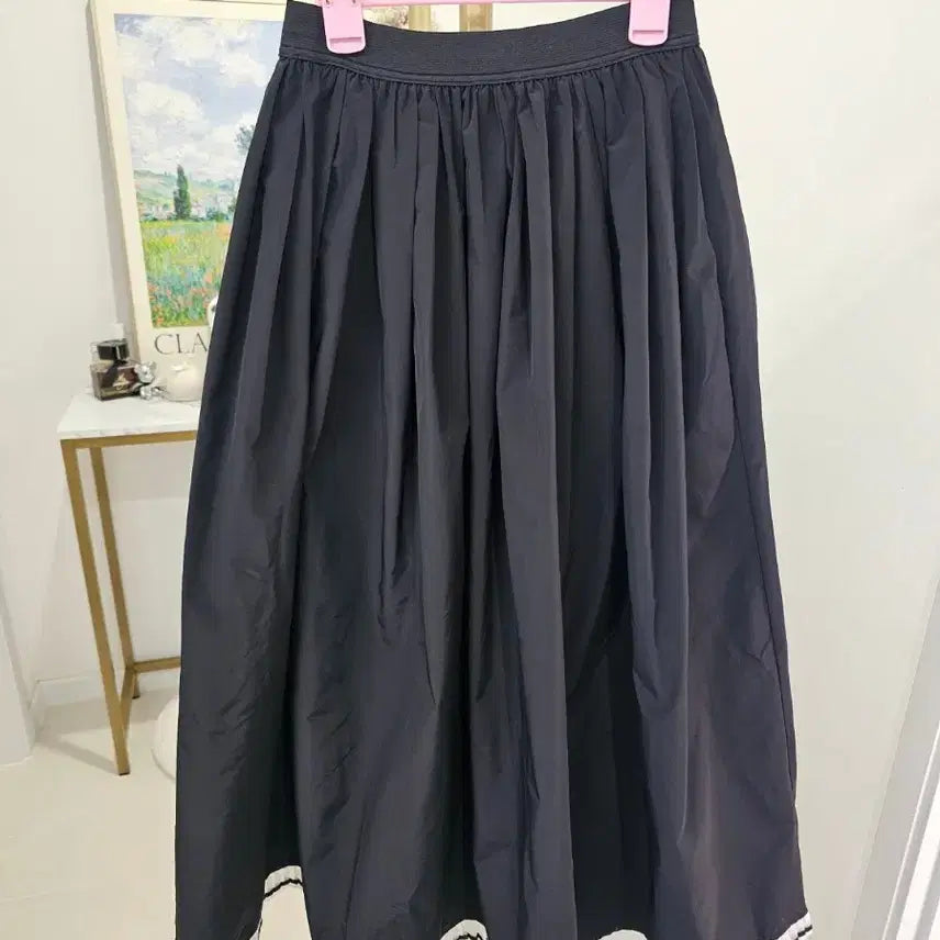 [BUNJANG] Bottom Hem Detail Hepburn Long Skirt / 고퀄 밑단포인트 햅번 롱스커트