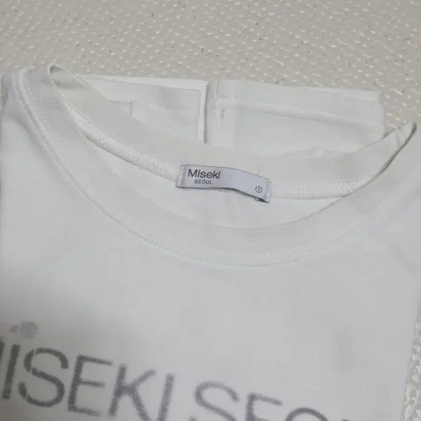 [SOLD OUT] 미세키서울 화이트 반팔티