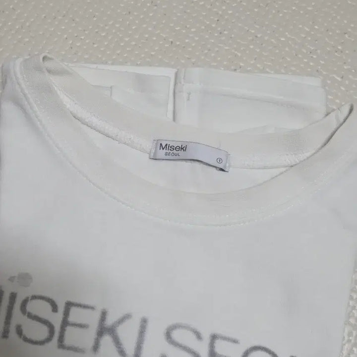 [SOLD OUT] 미세키서울 화이트 반팔티