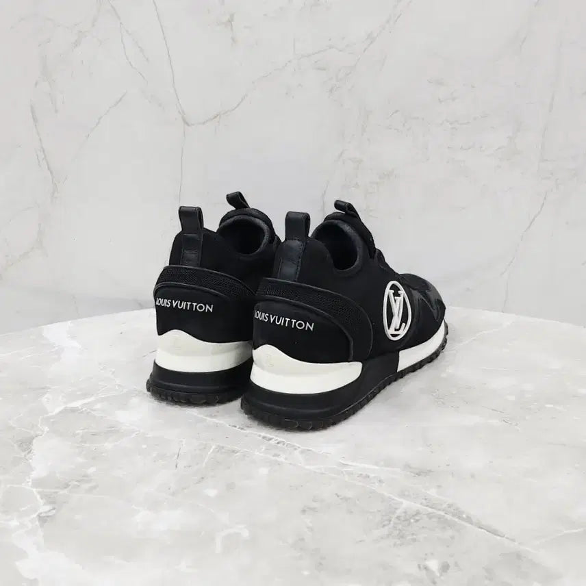 [BUNJANG] Louis Vuitton LV Runway Sneakers / 36 / 루이비통 LV 로고 런어웨이 스니커즈
