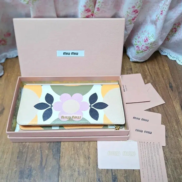 [BUNJANG] Miu Miu Flower Print Long Wallet / 정품 미우미우 플라워 프린트 장지갑 풀세트