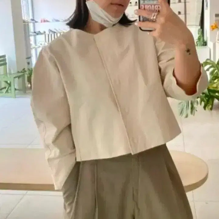 [BUNJANG] Thirtyfourmin Puff Crop Jacket / 써티포민 퍼프 크롭 자켓 원(프리)사이즈
