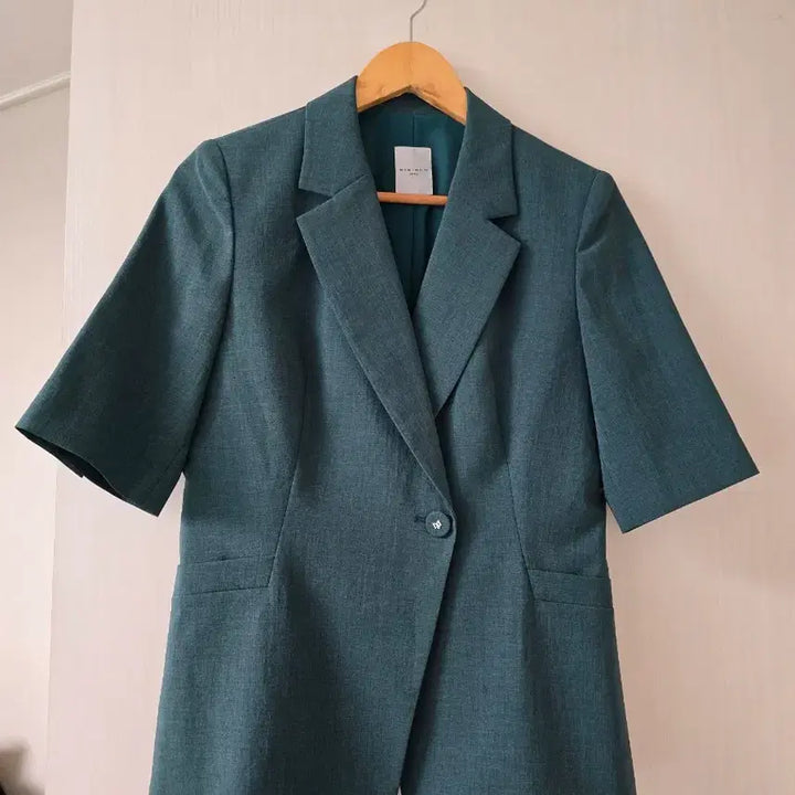 [SOLD OUT] 새상품)미니멈 고퀄정장 반팔자켓