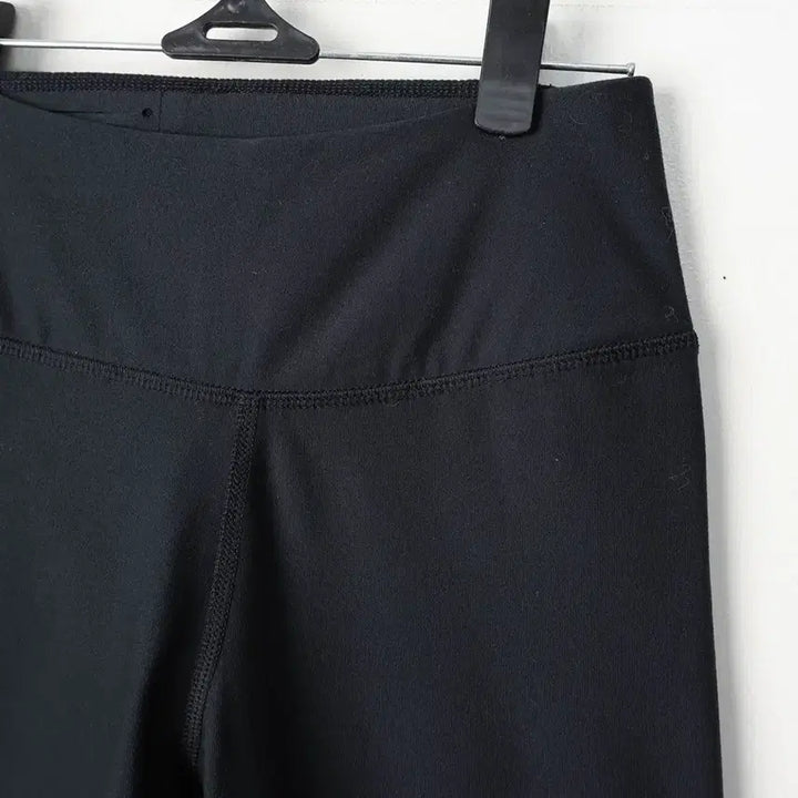 [BUNJANG] Nike Leggings (Size M) / 23/나이키 레깅스
