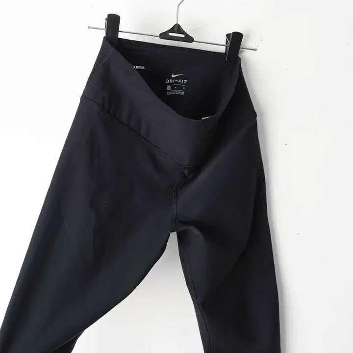 [BUNJANG] Nike Leggings (Size M) / 23/나이키 레깅스