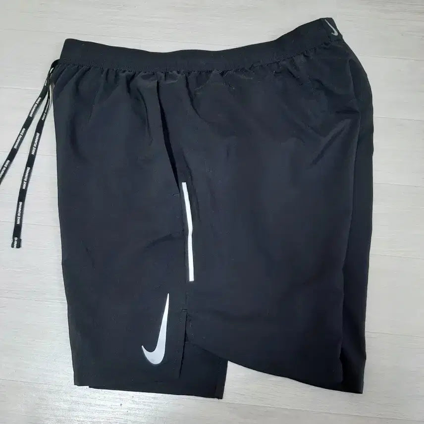 [SOLD OUT] 나이키 드라이핏 러닝 반바지 (XL)