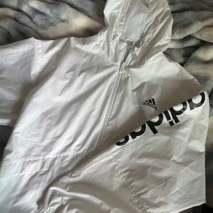 [SOLD OUT] 아디다스 바람막이 ( S )