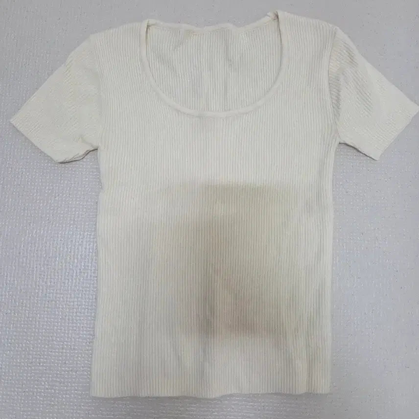 [SOLD OUT] 에이블리 지그재그 아이보리 골지 반팔 티셔츠