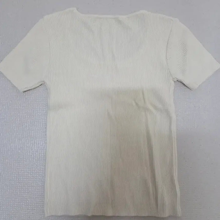 [SOLD OUT] 에이블리 지그재그 아이보리 골지 반팔 티셔츠