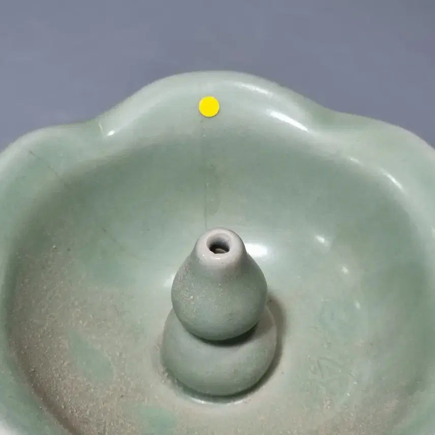 [BUNJANG] Yongcheon Kiln Celadon Elephant Incense Burner / 용천요 청자 코끼리 향꽂이