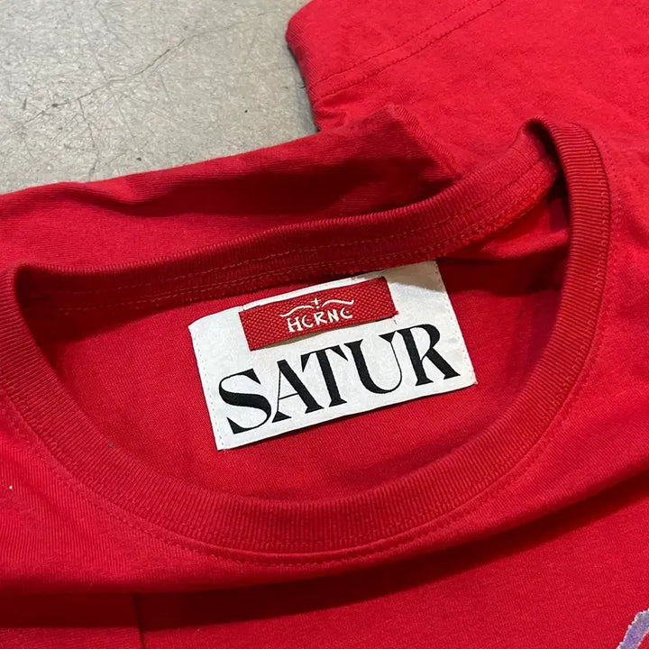 [BUNJANG] SATUR 105 Fish Bar Graphic T-shirt / SATUR 105 레드 fish bar 반팔티셔츠
