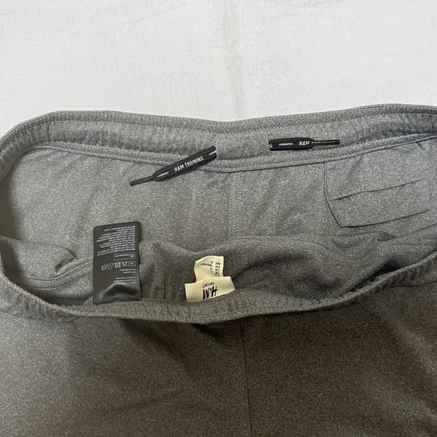 [BUNJANG] H&amp;M Sport Shorts Bundle Set / H&amp;M 스포츠 반바지 L (회색,네이비,검정) 새상품 일괄 판매합니다.