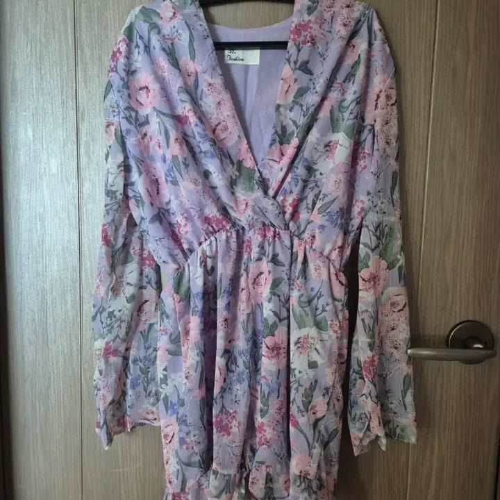 [BUNJANG] Lavender Floral Print Jumpsuit / 라벤더 플라워 점프수트