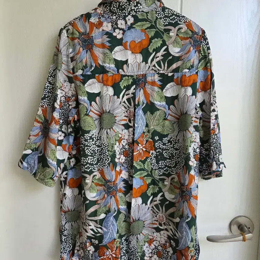 [SOLD OUT] 새상품 쟁이  인견100%  플라워 패턴 반팔 셔츠 블라우스