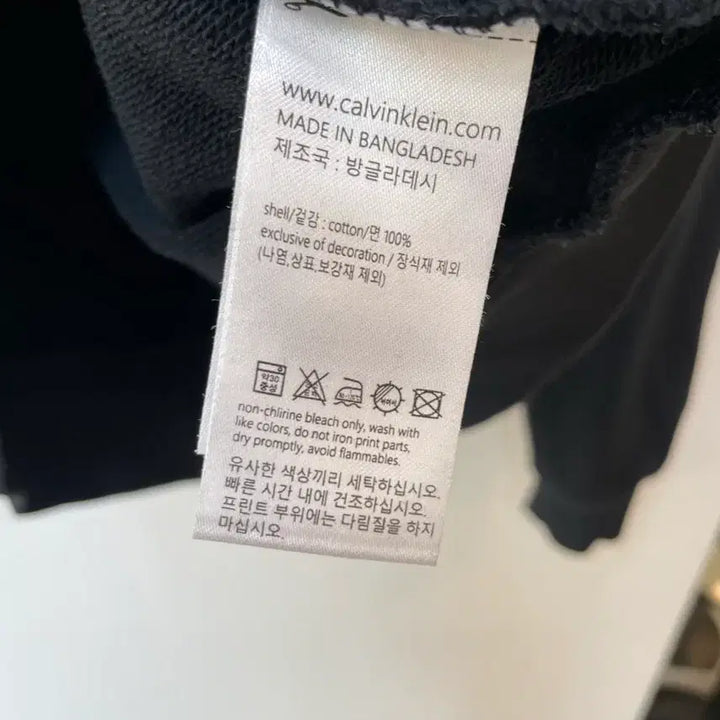[SOLD OUT] 캘빈클라인 퍼포먼스 블랙 맨투맨 티셔츠 XL