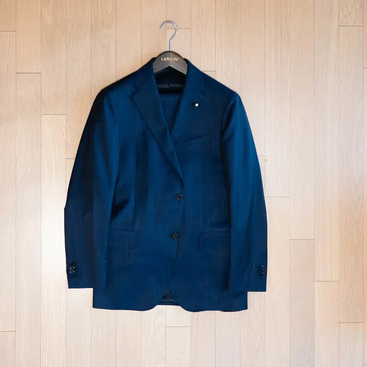 [SOLD OUT] 라르디니 솔라로 네이비 싱글 수트 판매합니다.