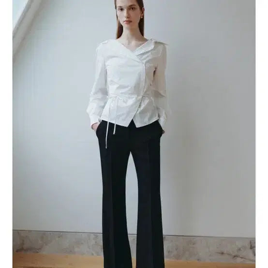 [SOLD OUT] BAU 리안느 언발란스 셔츠 블라우스  새상품