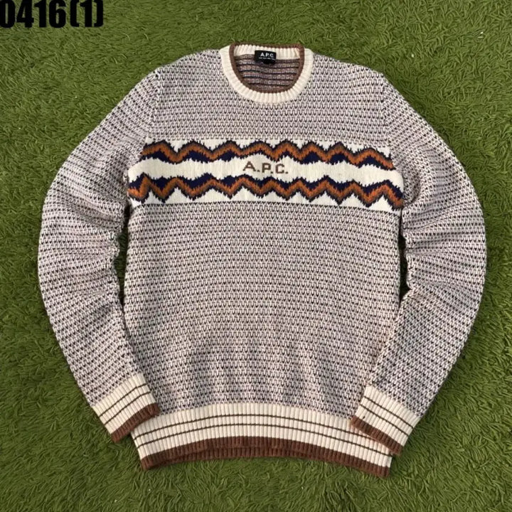 [SOLD OUT] A.P.C. 패턴 니트 스웨터