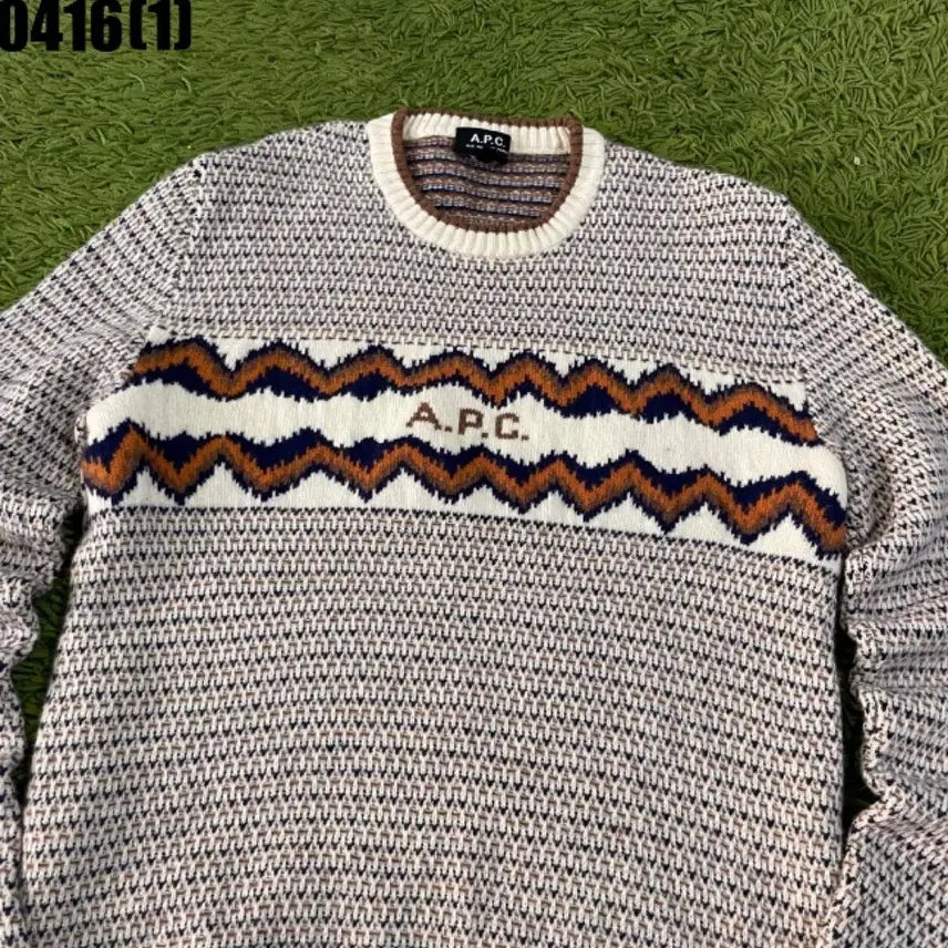 [SOLD OUT] A.P.C. 패턴 니트 스웨터