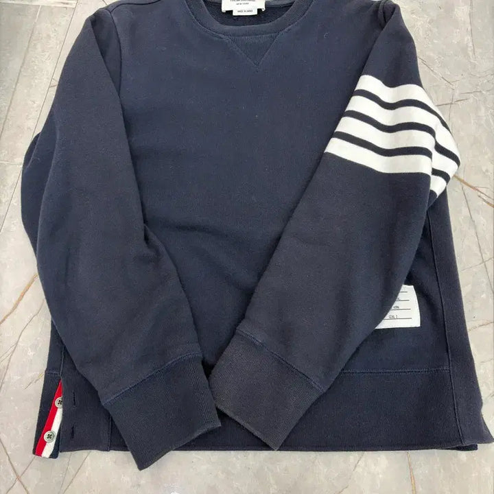 [BUNJANG] Thom Browne Navy Sweatshirt / [2사이즈/정품] 톰브라운 맨투맨