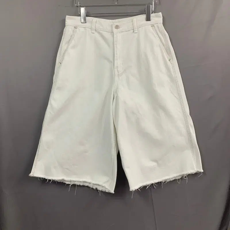 [BUNJANG] L ORR Cutoff Wide Bermuda Denim Shorts / L ORR 오르 컷오프 와이드 버뮤다 데님 쇼츠 청반바지
