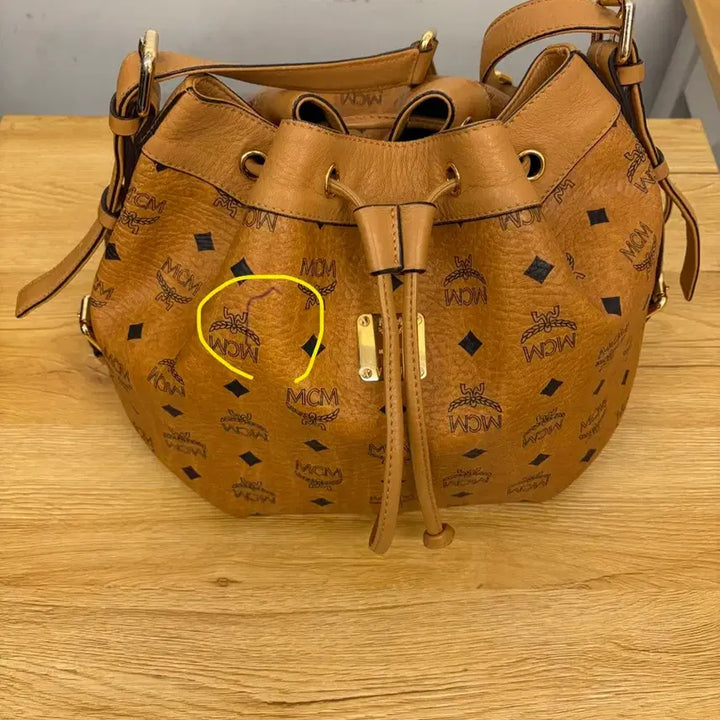 [BUNJANG] MCM Visetos Bucket Bag / MCM 비세토스 버킷백