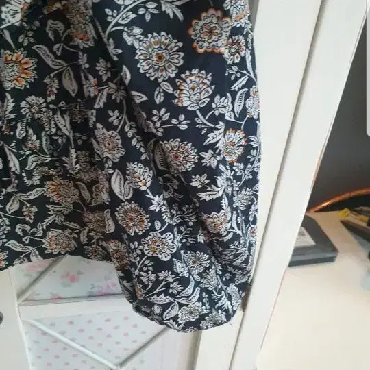 [BUNJANG] Zara Floral Frill Blouse / 자라 프릴 블라우스/55-날씬66