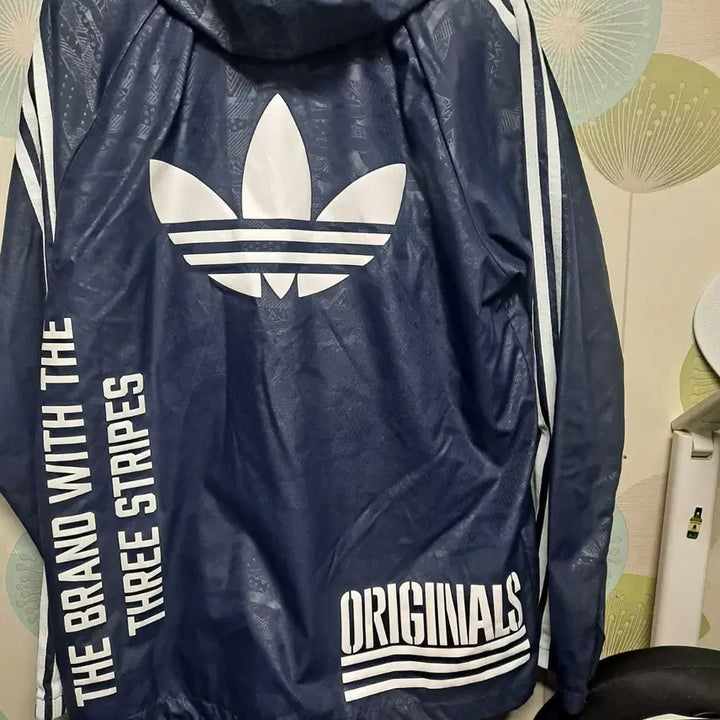 [BUNJANG] Adidas Originals Logo Windbreaker Jacket / 아디다스 오리지널 로고 바람막이 점퍼