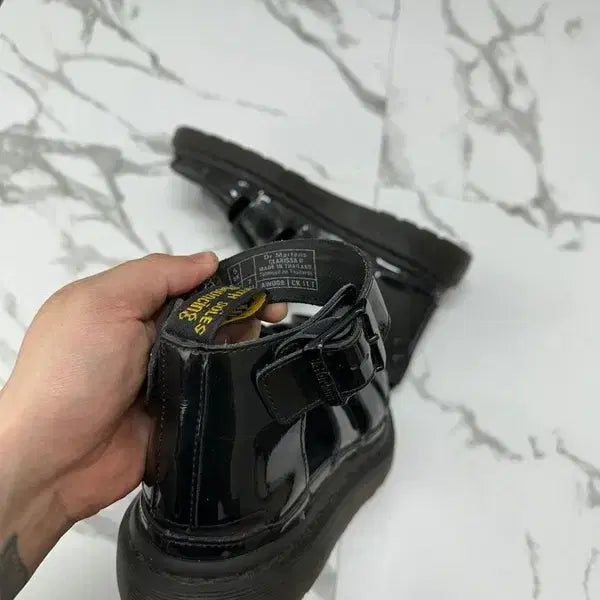 [BUNJANG] Dr. Martens Clarissa Sandals / 닥터마틴 클라리사 샌들 에나멜 블랙