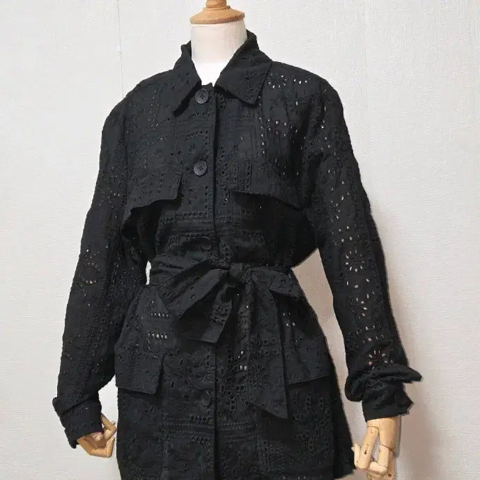 [SOLD OUT] 자라 블랙 펀칭 레이스자켓 L