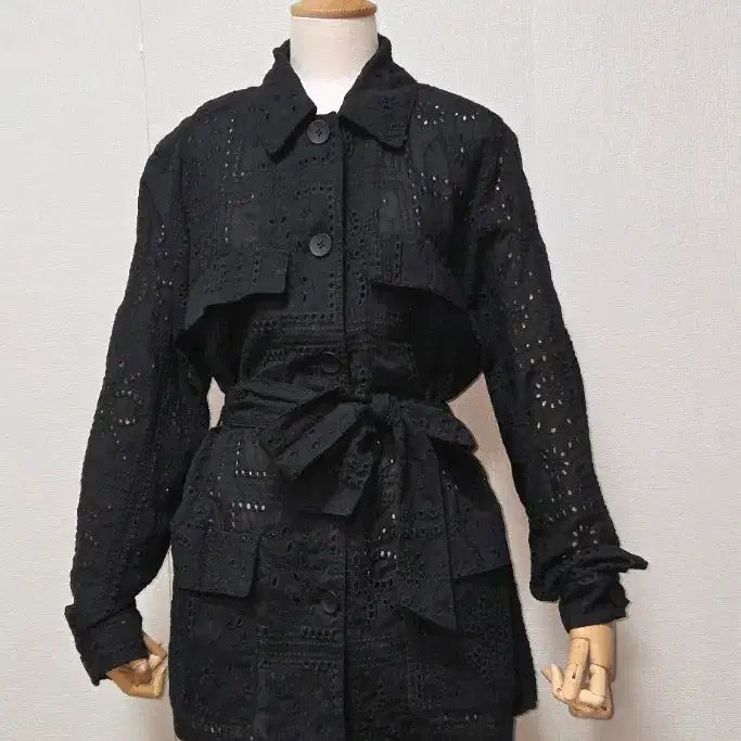 [SOLD OUT] 자라 블랙 펀칭 레이스자켓 L
