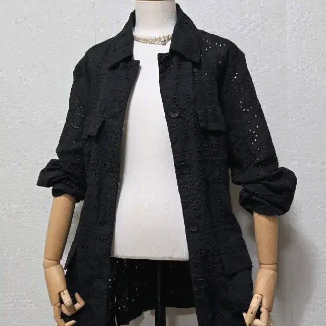 [SOLD OUT] 자라 블랙 펀칭 레이스자켓 L