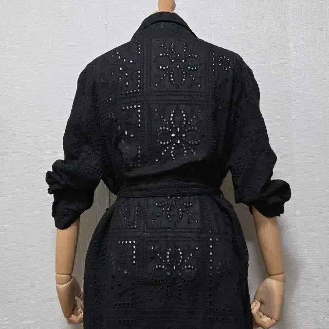 [SOLD OUT] 자라 블랙 펀칭 레이스자켓 L